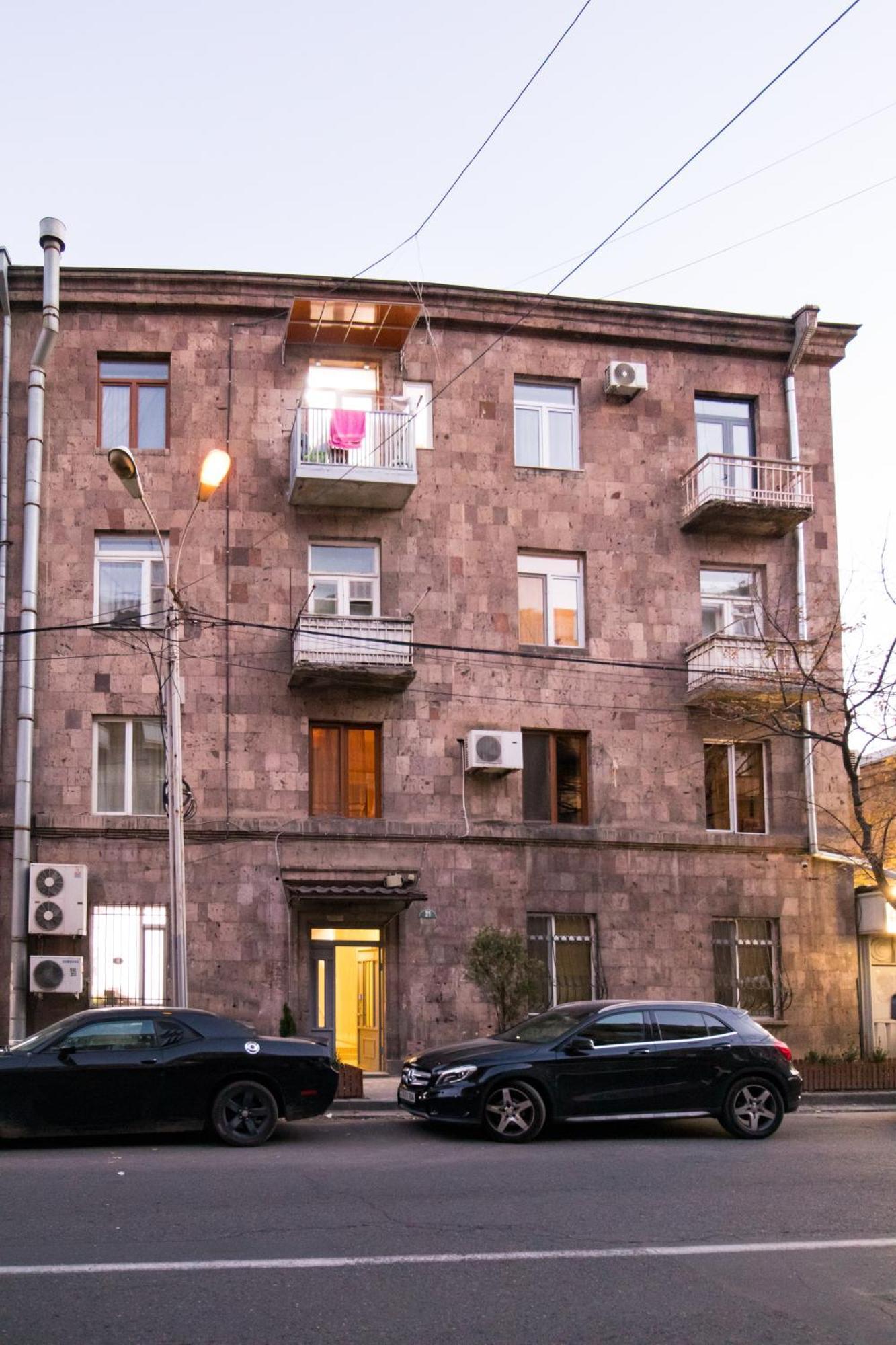 Hotelise L Canvas Apartment Yerevan Exterior photo