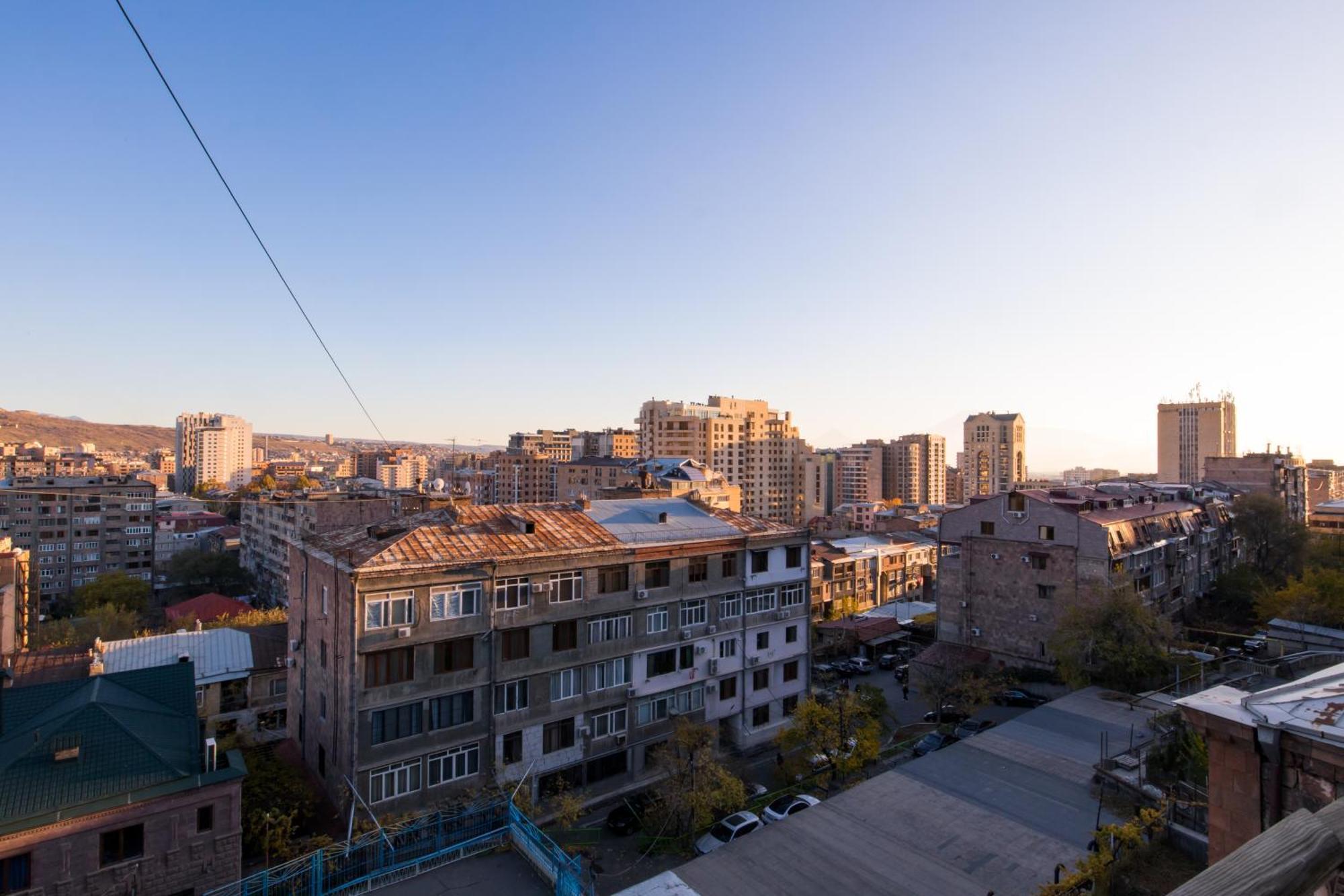 Hotelise L Canvas Apartment Yerevan Exterior photo